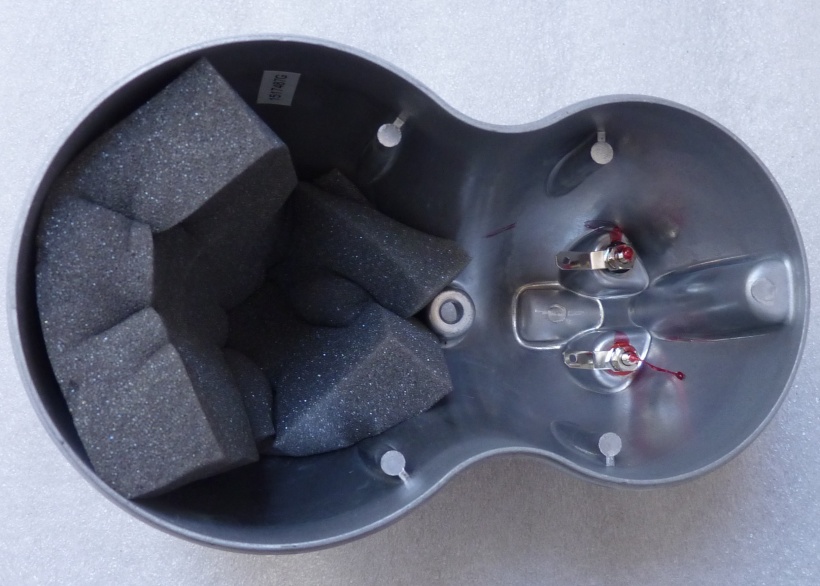 Celestion AVS301 Hi-Fi Speaker Case Image 2